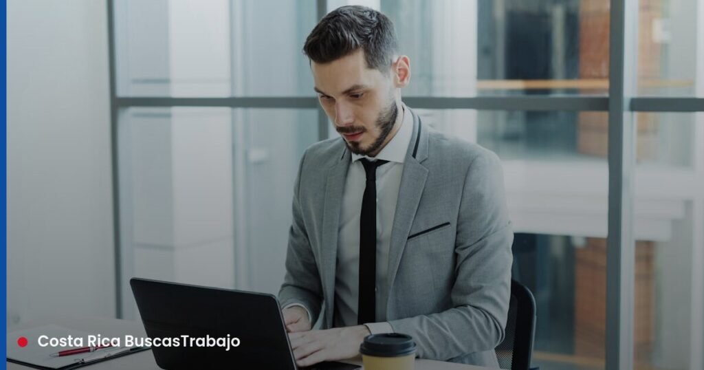Trabajos de aseo y mantenimiento en Costa Rica